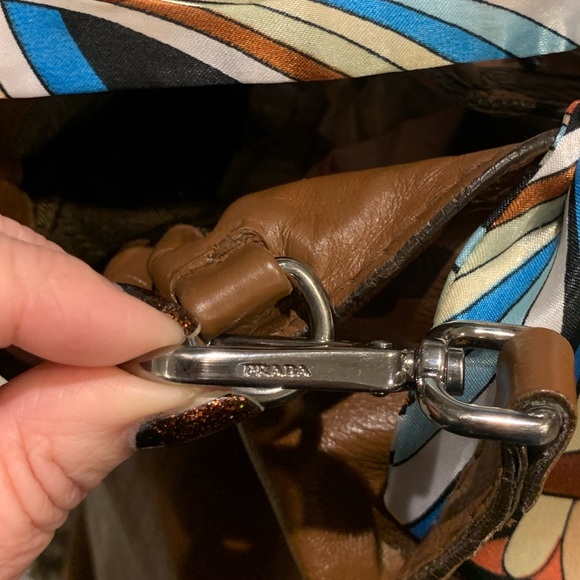 Brown leather Prada bag. - Picture 12 of 12